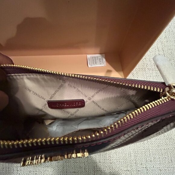 Michael Kors Oxblood Rouge Sombre Crossbody & Card Wallet Giftable Set - Picture 8 of 10